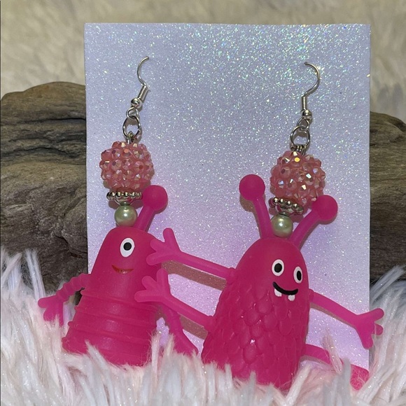 Earrings - Picture 2 of 5